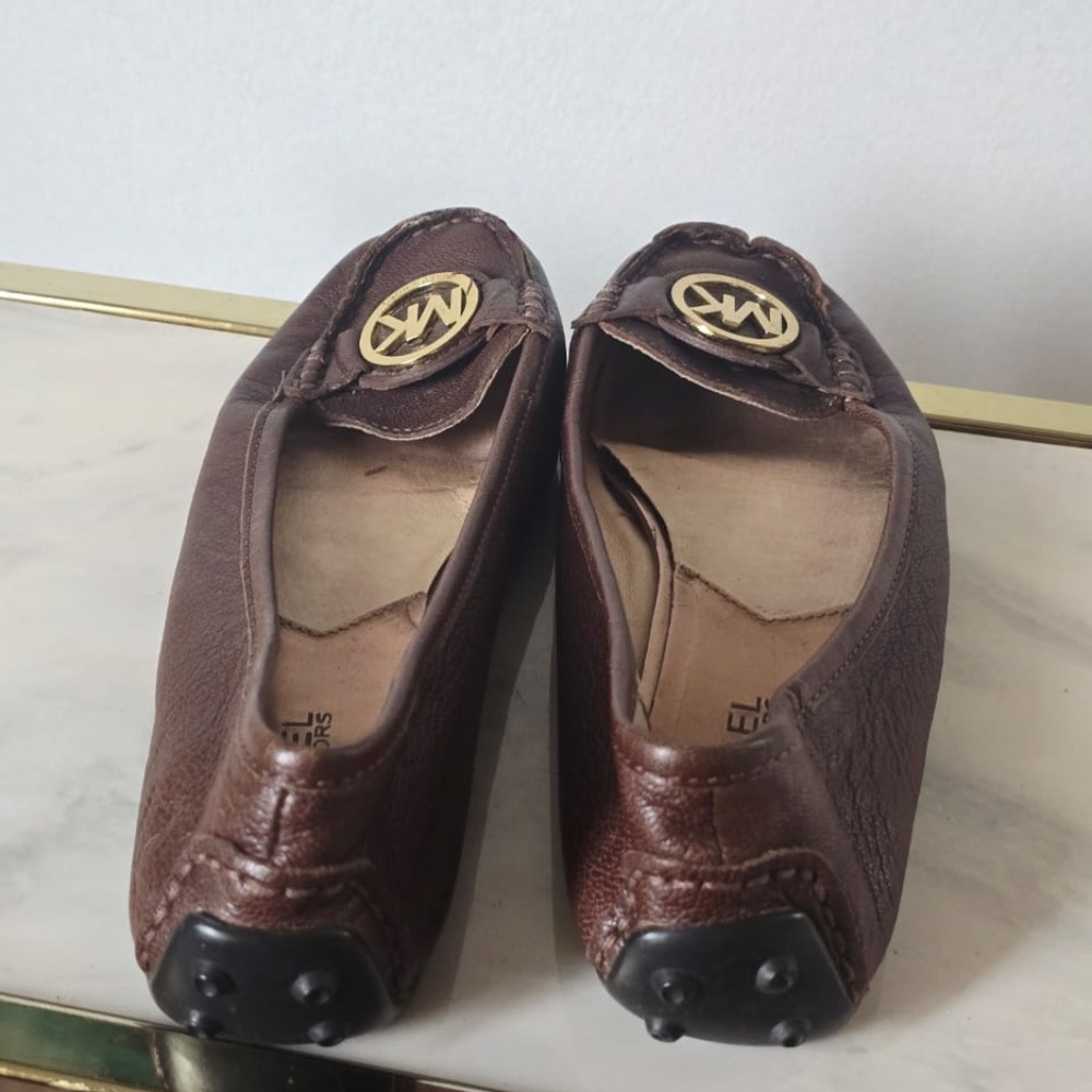 Michael Kors Brown Leather Loafers Shoes Size 7M.
